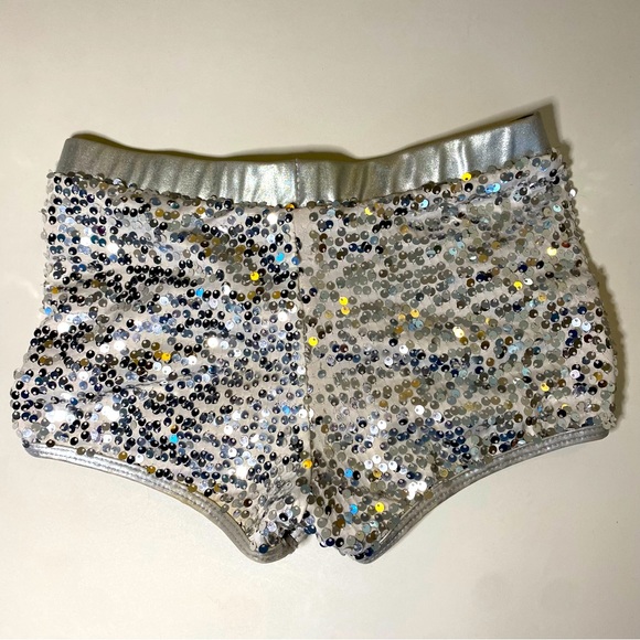 Two Pair Girl’s Sequin Dance Shorts - Picture 3 of 11